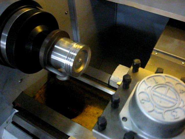 汽车发动机活塞(图2)